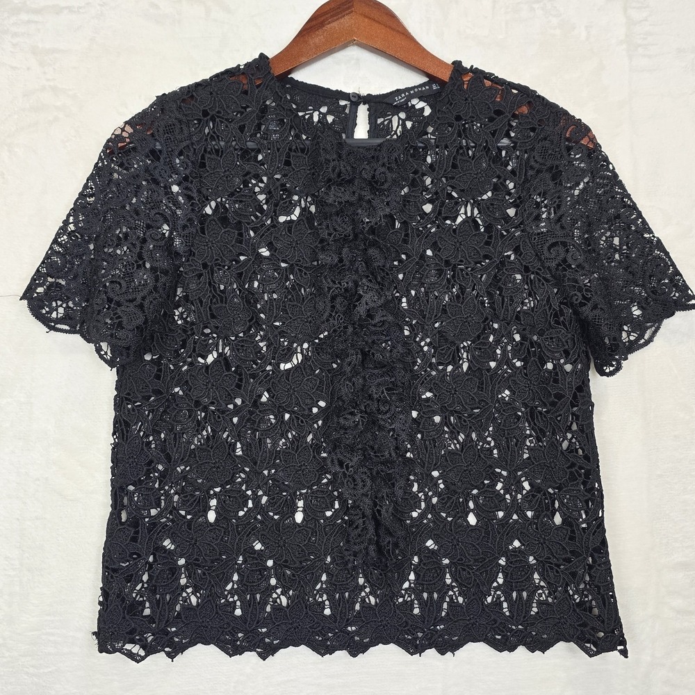 Zara Size S Womens Black crochet Lace Short Sleeve Ruffle Front Blouse Short Sl